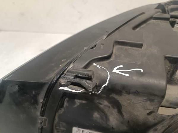 PHARE DROIT AUDI - Vue 4